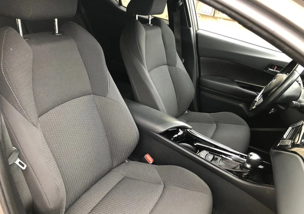 Toyota C-HR cena 75900 przebieg: 164000, rok produkcji 2018 z Mrągowo małe 704